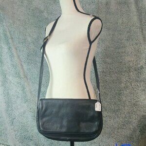 stone mountain black shoulder bag in good condition